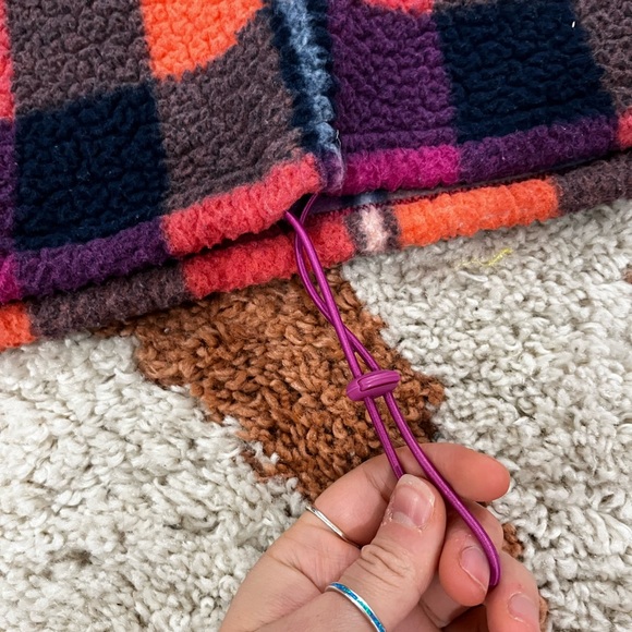 American Eagle Flannel Sweater - Picture 3 of 8